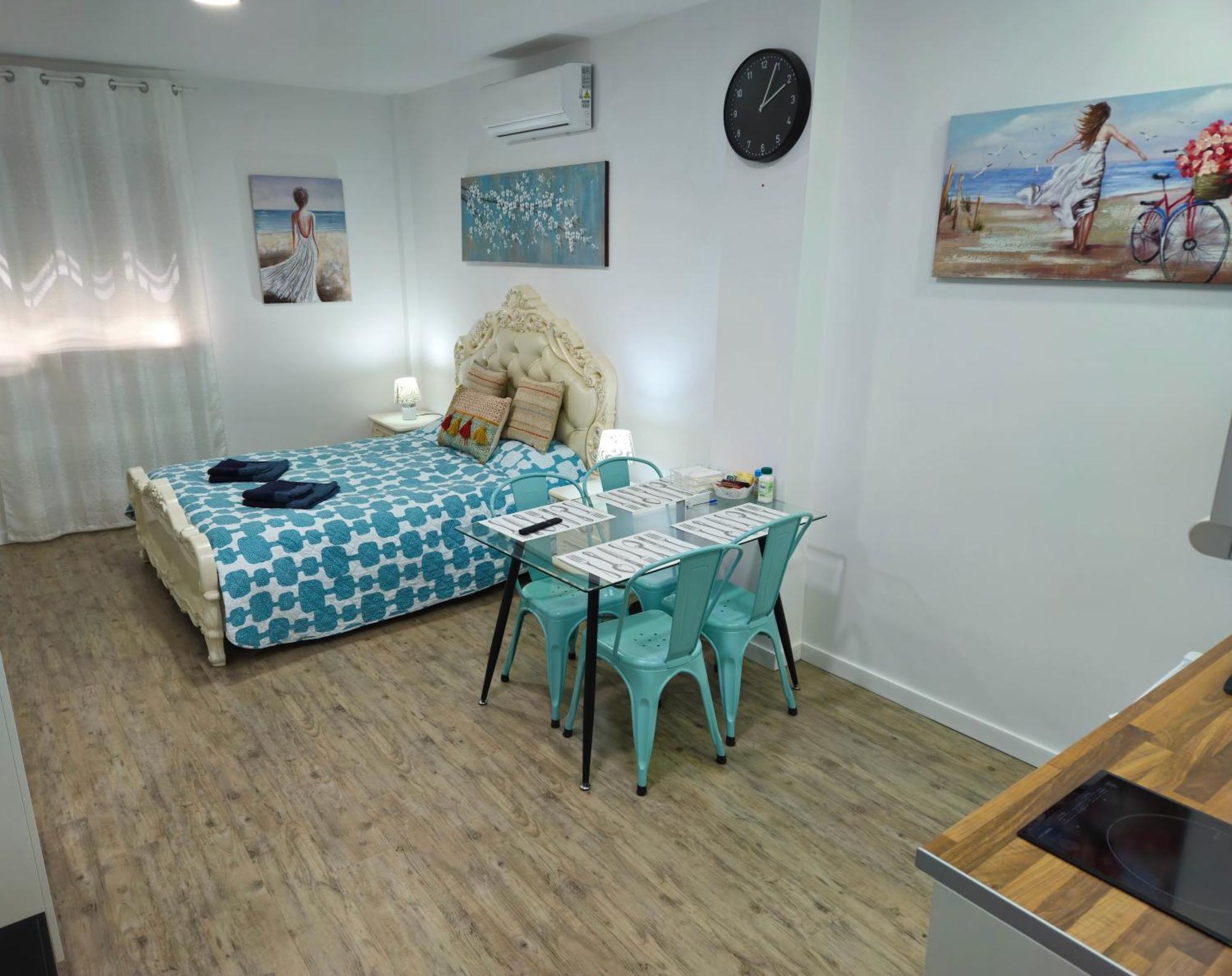 Apartamentos Elemar Free Luggage Storage Málaga Rom bilde